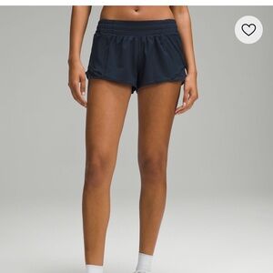 Lululemon Hotty Hot Low-Rise Lined Shorts 2.5”